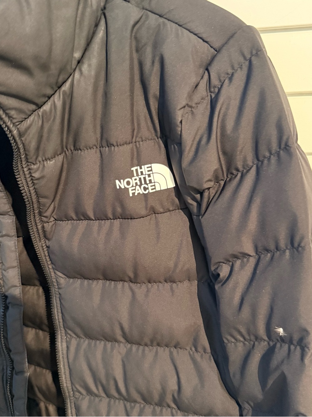The North Face Women's Black Quilted Puffer Jacket - Picture 2 of 4